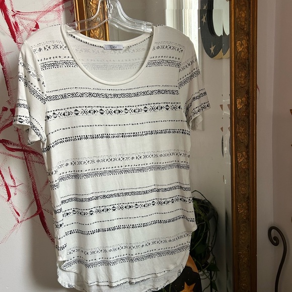 Dex White Short Sleeve Tee with Soft Fabric and Relaxed Fit L - Picture 16 of 16